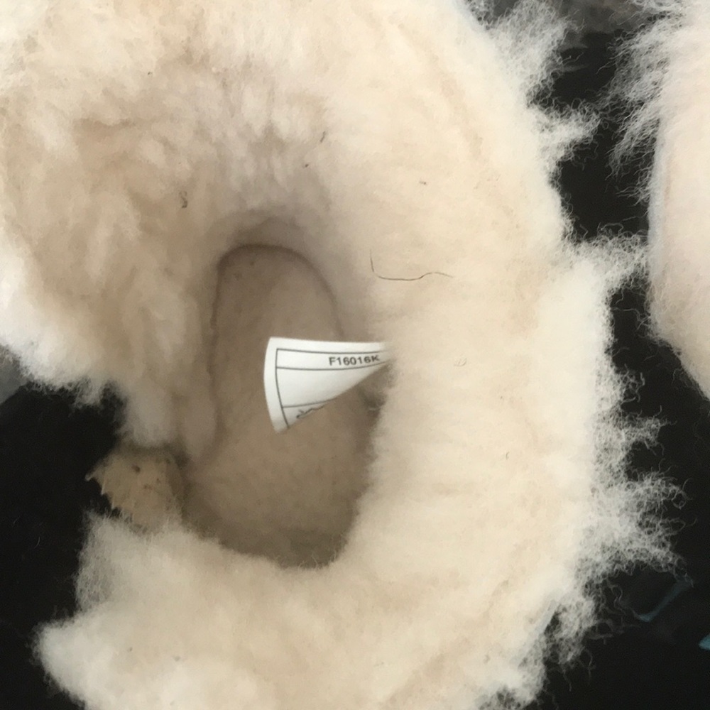 Kids ugg boots - Picture 2 of 4